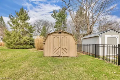 Exterior - 1023 Gulf Rd, Elyria, OH 44035 photo 6 of 7