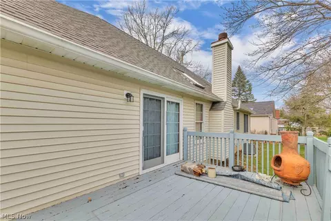 Exterior - 1023 Gulf Rd, Elyria, OH 44035 photo 3 of 7