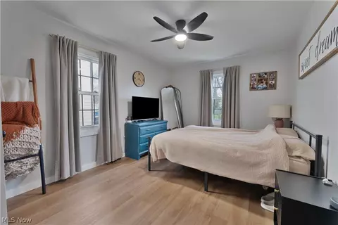 Bedroom - 261 Sexton St, Struthers, OH 44471 photo 1 of 2