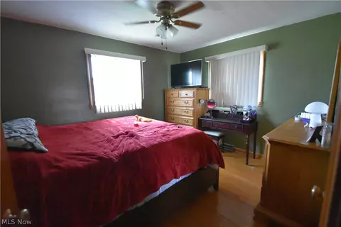 Bedroom - 189 Center St, Struthers, OH 44471 photo 1 of 5