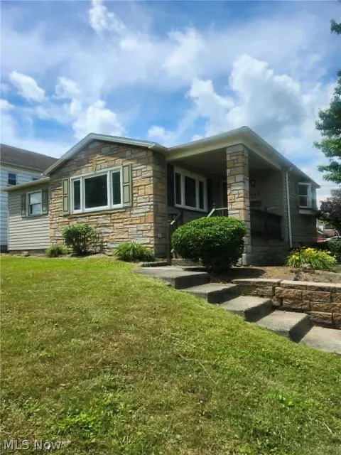 189 Center St, Struthers, OH 44471