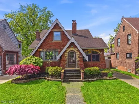 17513 Laverne Ave, Cleveland, OH 44135