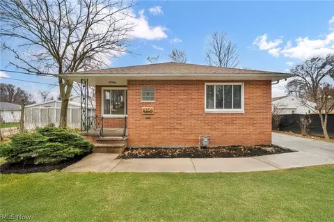 6104 Turney Rd, Garfield Heights, OH 44125
