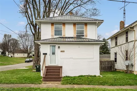 1629 23rd St NE, Canton, OH 44714