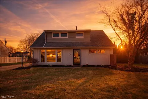 3423 W Bailey Rd, Cuyahoga Falls, OH 44221