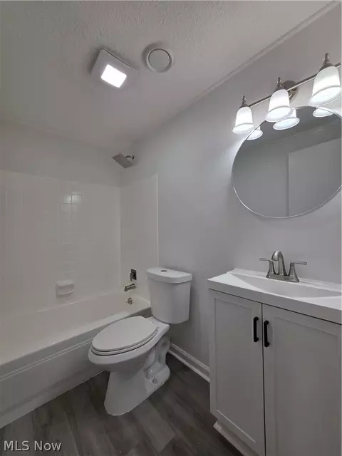 Bath - 746 Delaware Ave, Elyria, OH 44035 photo 1 of 1