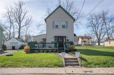 2202 5th St NE, Canton, OH 44704