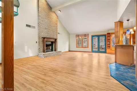 Living - 1536 Baycrest Dr NW, Canton, OH 44708 photo 1 of 8