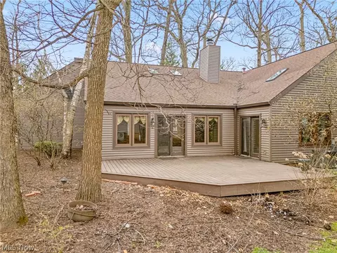 Exterior - 1536 Baycrest Dr NW, Canton, OH 44708 photo 7 of 12