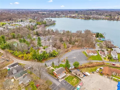 View/Area - 1536 Baycrest Dr NW, Canton, OH 44708 photo 6 of 8