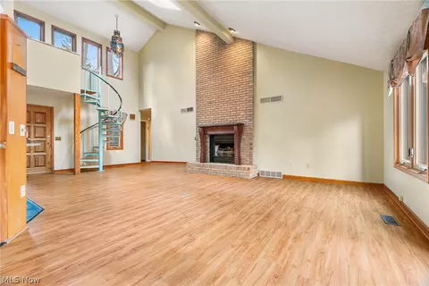 Living - 1536 Baycrest Dr NW, Canton, OH 44708 photo 4 of 8