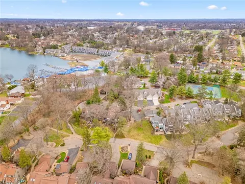 View/Area - 1536 Baycrest Dr NW, Canton, OH 44708 photo 7 of 8