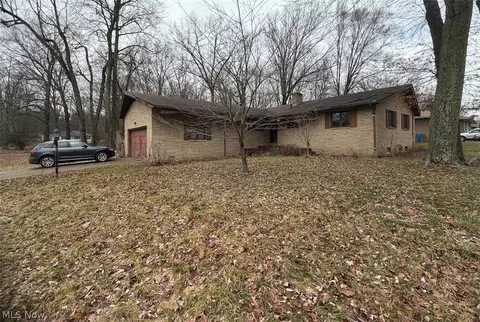 4690 Shriver Rd, North Canton, OH 44720