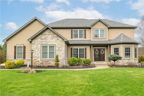 6607 Woodbridge Cir NW, Massillon, OH 44646