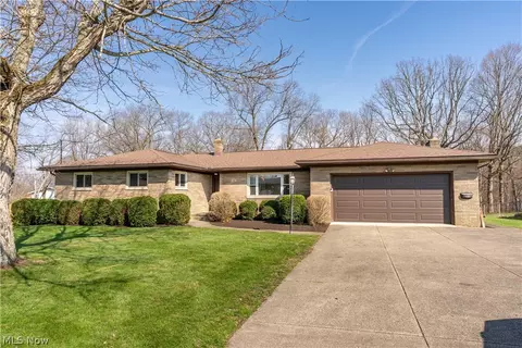 155 Moore Rd, Akron, OH 44319