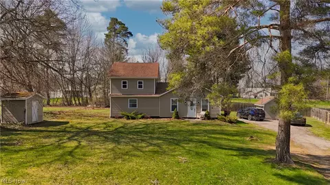 819 Fairfield Ave, Columbiana, OH 44408