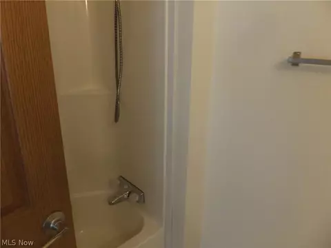 330 Gemini Dr, Dover, OH 44622 photo 7