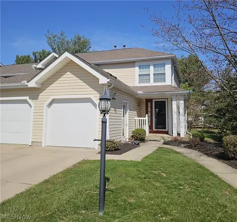 1041 Sunhaven Dr, Medina, OH 44256