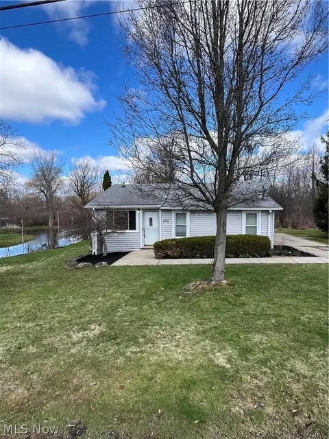 1010 Moneta Ave, Aurora, OH 44202
