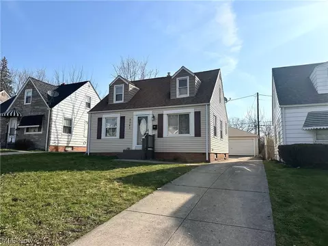 5341 Hollywood Ave, Maple Heights, OH 44137