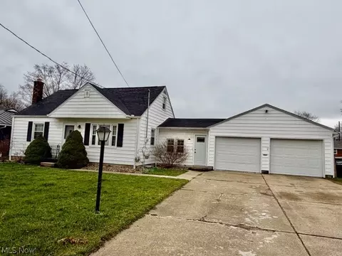 918 15th St SW, Massillon, OH 44647