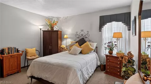 Bedroom - 1123 Red Tail Hawk #1, Boardman, OH 44512 photo 1 of 8
