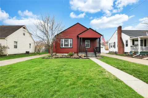 1222 Seborn Ave, Zanesville, OH 43701