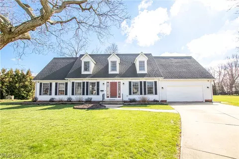 218 Wells Ct, Euclid, OH 44132