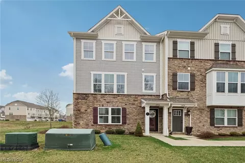 1450 Caymus Ct, Avon, OH 44011