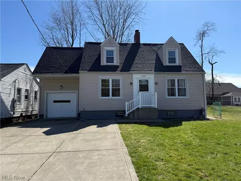 38462 S Beachview Rd, Willoughby, OH 44094