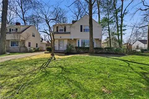 4182 Silsby Rd, University Heights, OH 44118