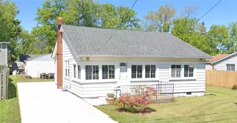 908 Peach Blvd, Willoughby, OH 44094