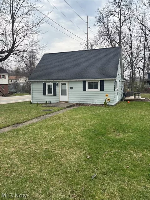 10526 Florida St, Aurora, OH 44202