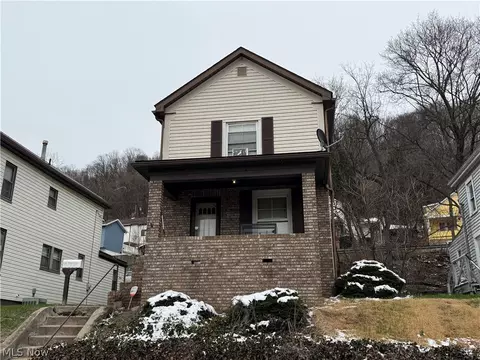 724 Virginia Ave, Follansbee, WV 26037