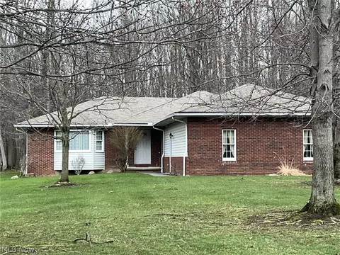 17615 Alexander Rd, Walton Hills, OH 44146