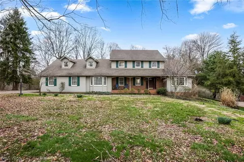 1760 Innisbrook Ln, Zanesville, OH 43701