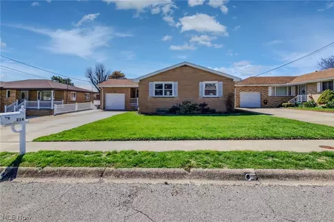 214 Donnell St, Weirton, WV 26062