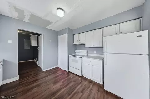 508 Wood St, Elyria, OH 44035 photo 5