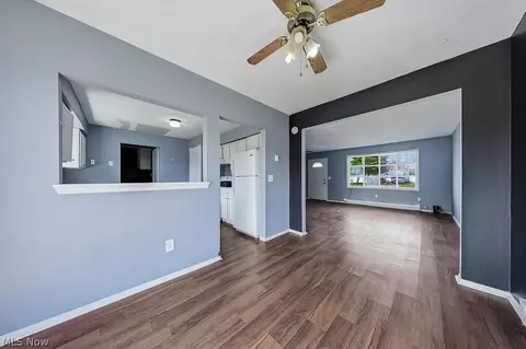 508 Wood St, Elyria, OH 44035 photo 16