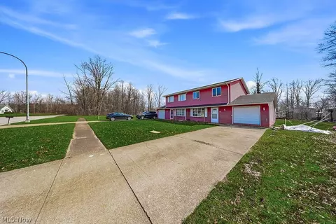 508 Wood St, Elyria, OH 44035 photo 3