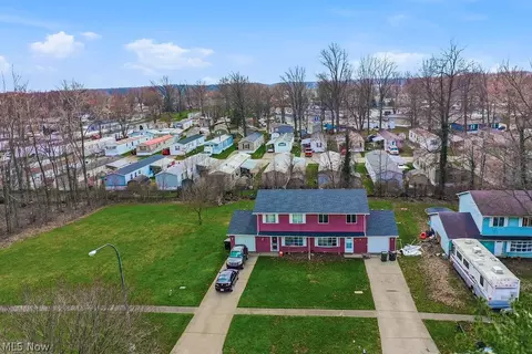 508 Wood St, Elyria, OH 44035 photo 2