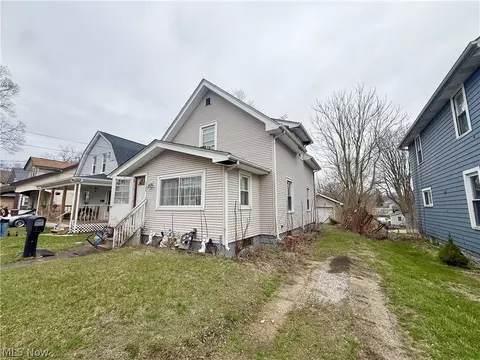1344 Glenwood Ave SE, Massillon, OH 44646
