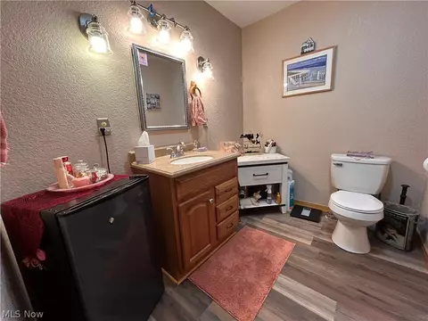 Bath - 3593 Moore Fork Rd, Duck, WV 25063 photo 2 of 4