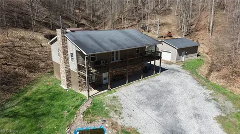 3593 Moore Fork Rd, Duck, WV 25063