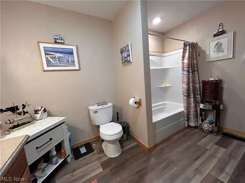 Bath - 3593 Moore Fork Rd, Duck, WV 25063 photo 3 of 4