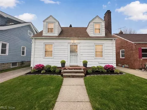 5246 Philip Ave, Maple Heights, OH 44137