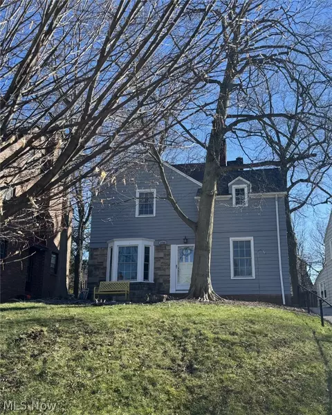 3786 Westwood Rd, University Heights, OH 44118