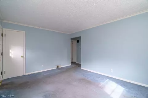 Living - 23 Wayne Ave, Akron, OH 44301 photo 1 of 5