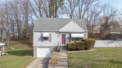 23 Wayne Ave, Akron, OH 44301