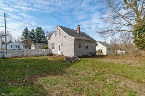 Exterior - 23 Wayne Ave, Akron, OH 44301 photo 3 of 3